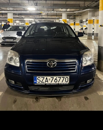 Toyota Avensis cena 13500 przebieg: 260000, rok produkcji 2005 z Katowice małe 211